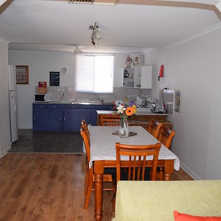Aly'S Cottage Broken Hill Exterior photo