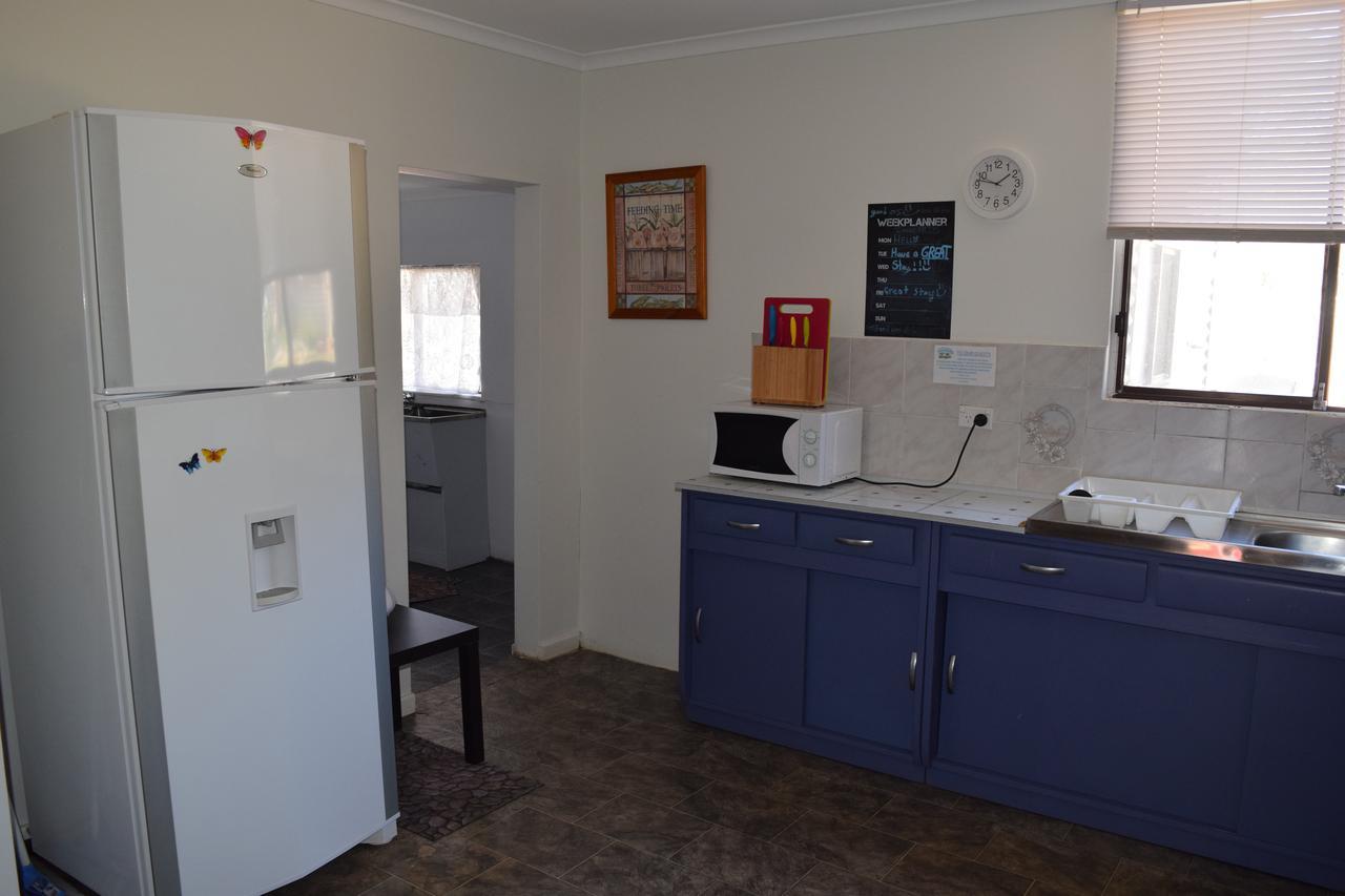 Aly'S Cottage Broken Hill Exterior photo