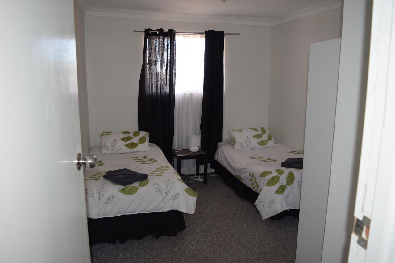 Aly'S Cottage Broken Hill Exterior photo