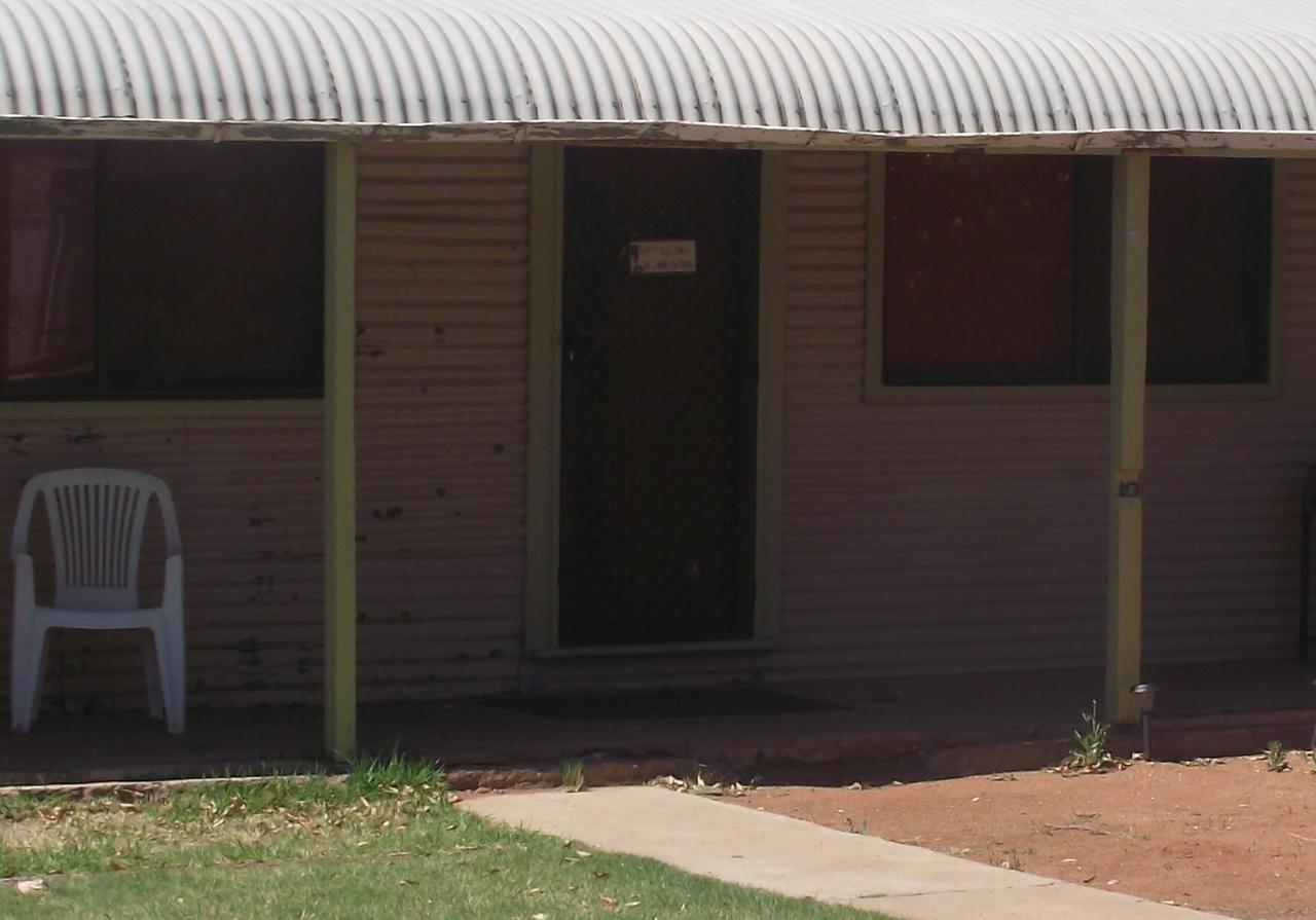 Aly'S Cottage Broken Hill Exterior photo